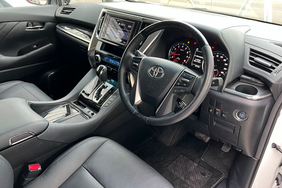 Toyota Vellfire In Stock Pilot Seat 3.5 4wd