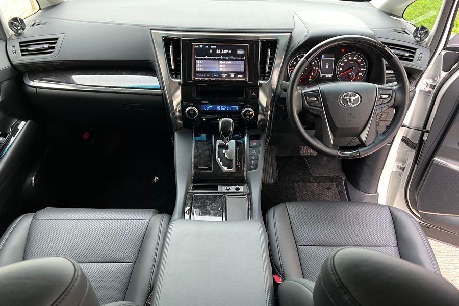 Toyota Vellfire In Stock Pilot Seat 3.5 4wd