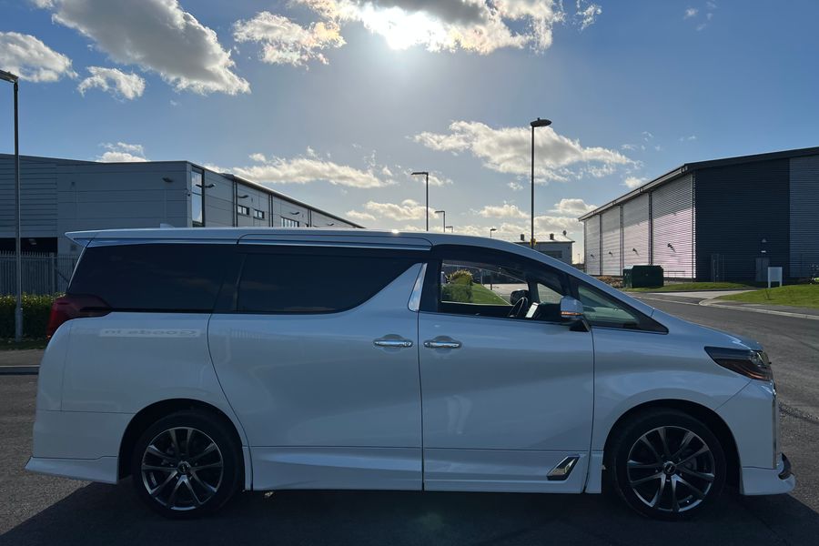 Toyota Alphard 3.5 4WD TRD BODYKIT Top Spec!