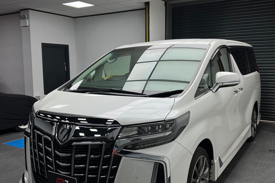 Toyota Alphard 3.5 4WD TRD BODYKIT Top Spec!