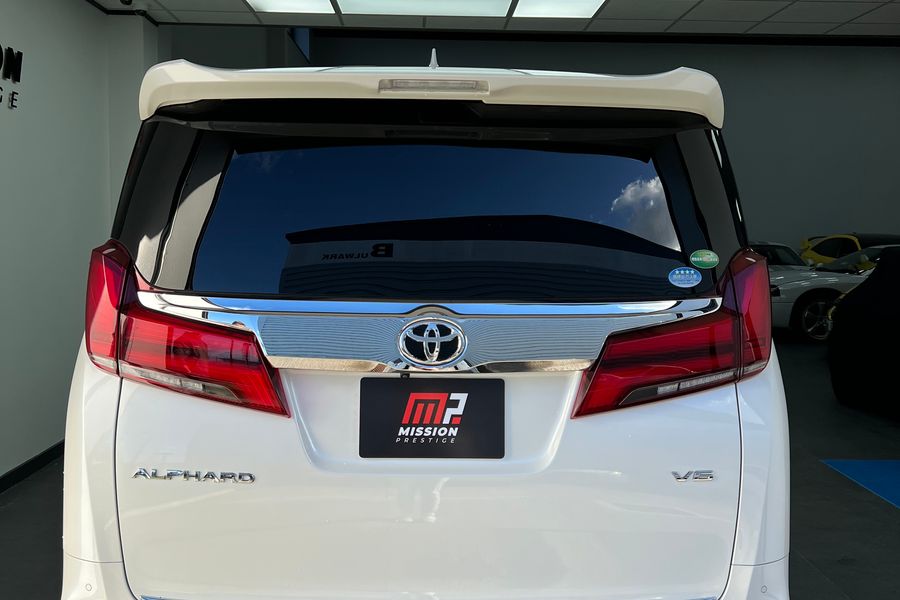 Toyota Alphard 3.5 4WD TRD BODYKIT Top Spec!