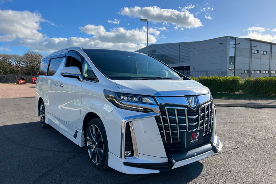 Toyota Alphard 3.5 4WD TRD BODYKIT Top Spec!