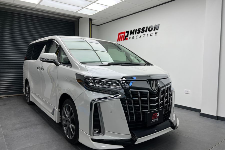 Toyota Alphard 3.5 4WD TRD BODYKIT Top Spec!