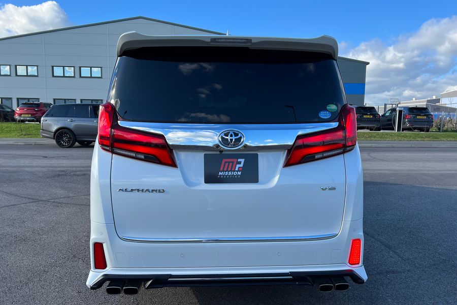 Toyota Alphard 3.5 4WD TRD BODYKIT Top Spec!
