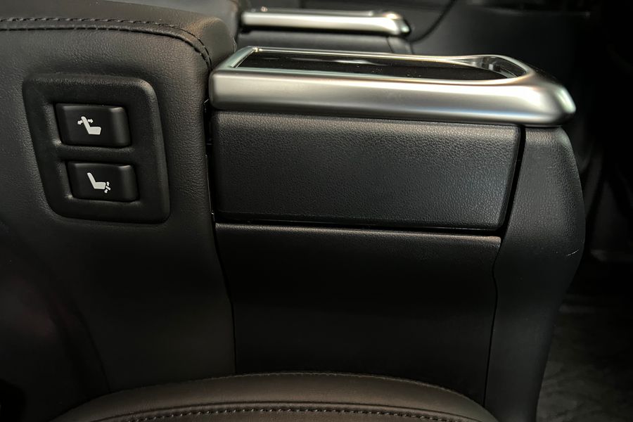 Toyota Alphard: 3.5 Automatic