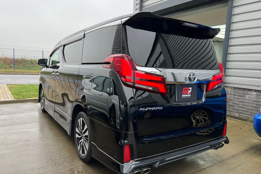 Toyota Alphard: 3.5 Automatic