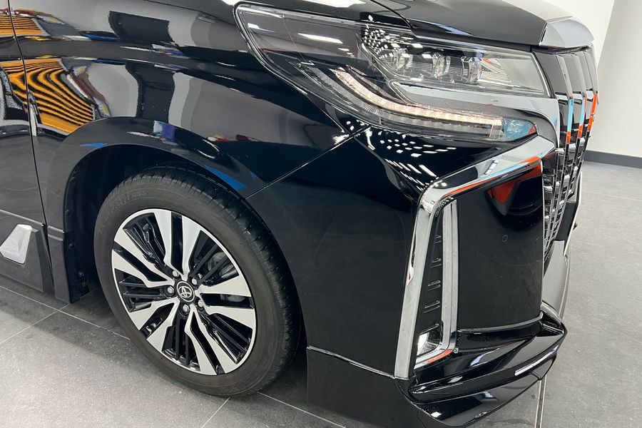 Toyota Alphard: 3.5 Automatic