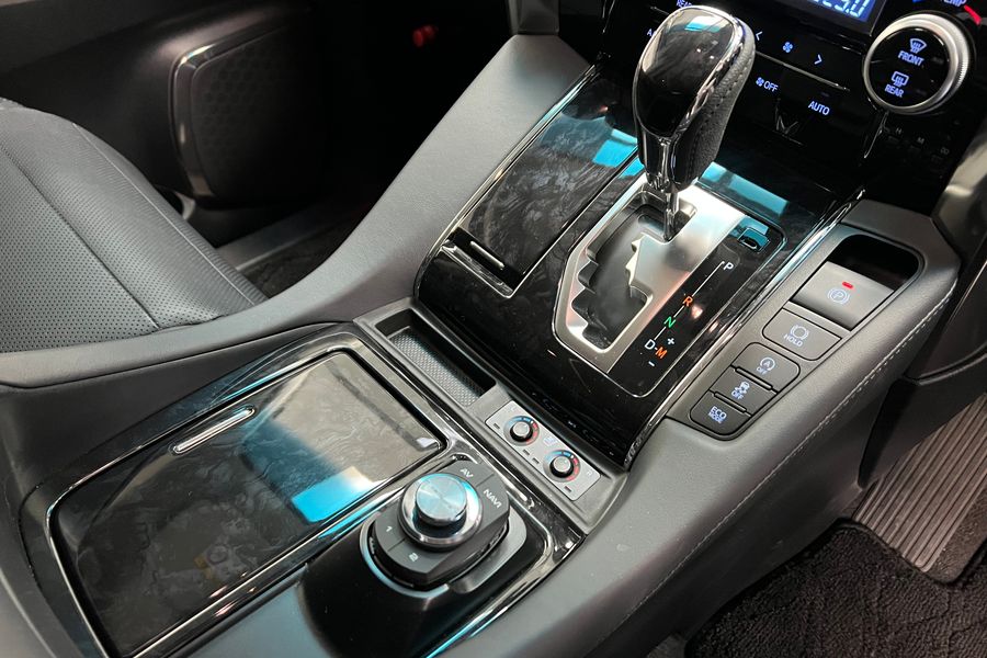 Toyota Alphard: 3.5 Automatic