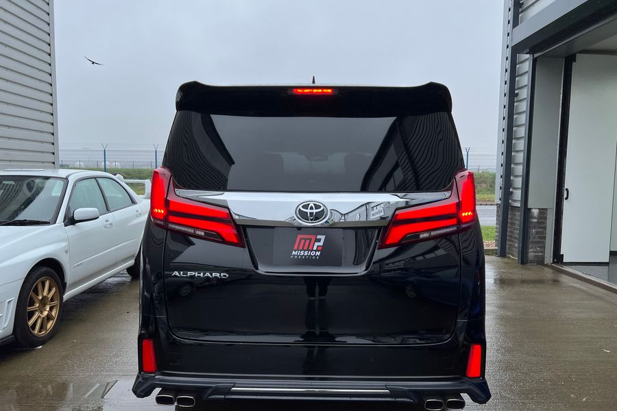 Toyota Alphard: 3.5 Automatic