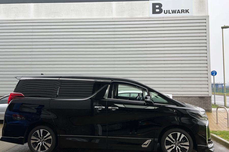 Toyota Alphard: 3.5 Automatic