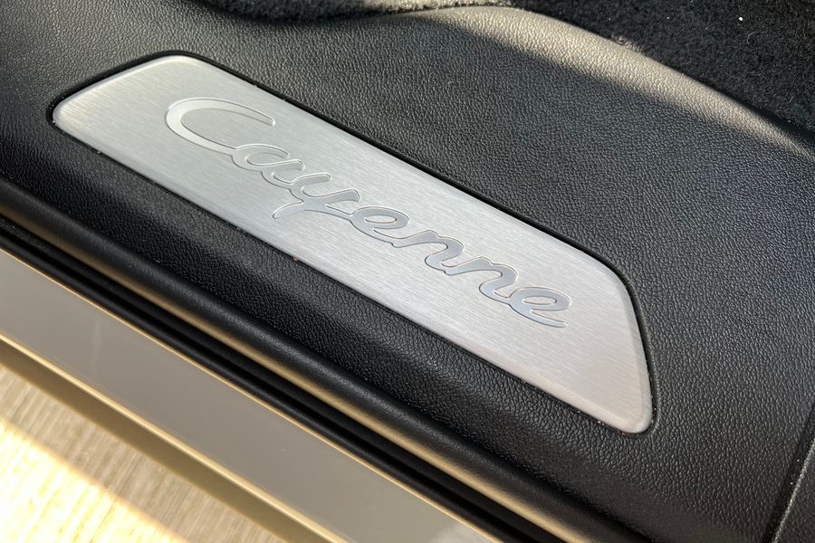 2020 Porsche Cayenne E-Hybrid