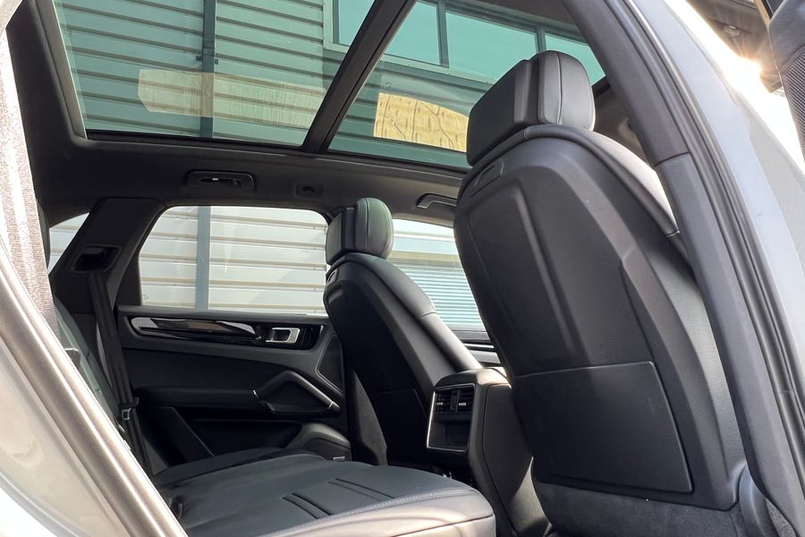 2020 Porsche Cayenne E-Hybrid