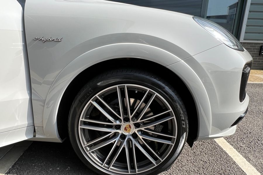 2020 Porsche Cayenne E-Hybrid