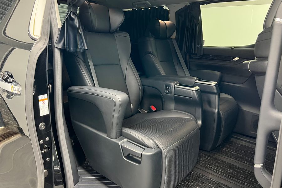 Toyota Vellfire In Stock Pilot Seat 3.5 4wd