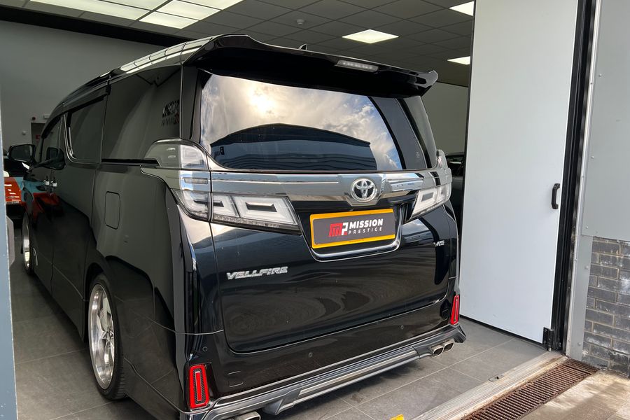 Toyota Vellfire In Stock Pilot Seat 3.5 4wd