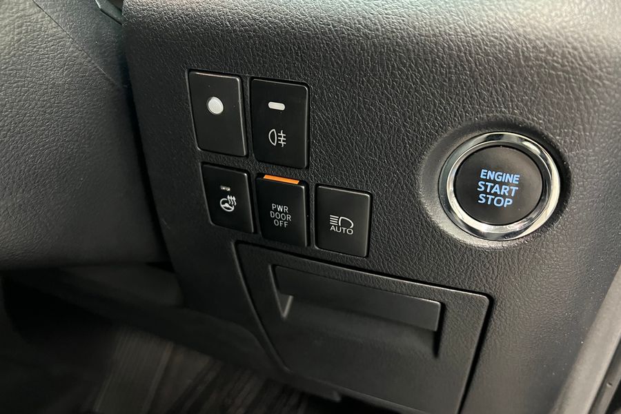Toyota Vellfire In Stock Pilot Seat 3.5 4wd