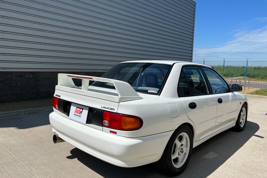 Mitsibushi Lancer Evo 2 RS