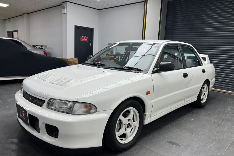Mitsibushi Lancer Evo 2 RS