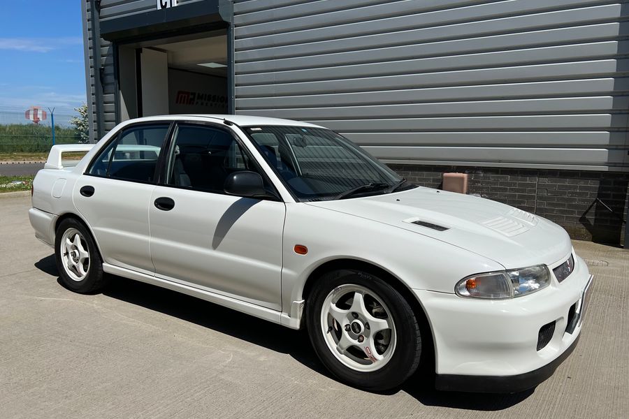 Mitsibushi Lancer Evo 2 RS