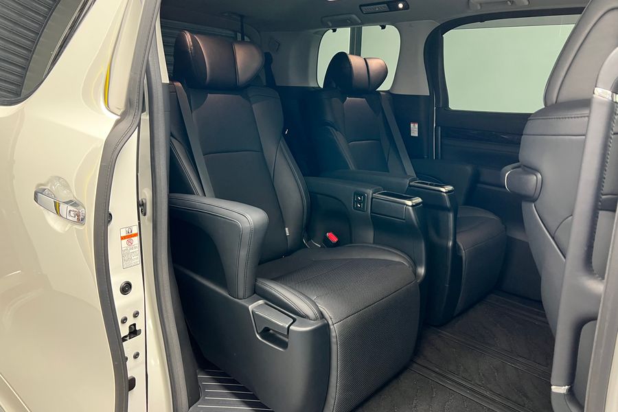 2019 Toyota Vellfire 2.5