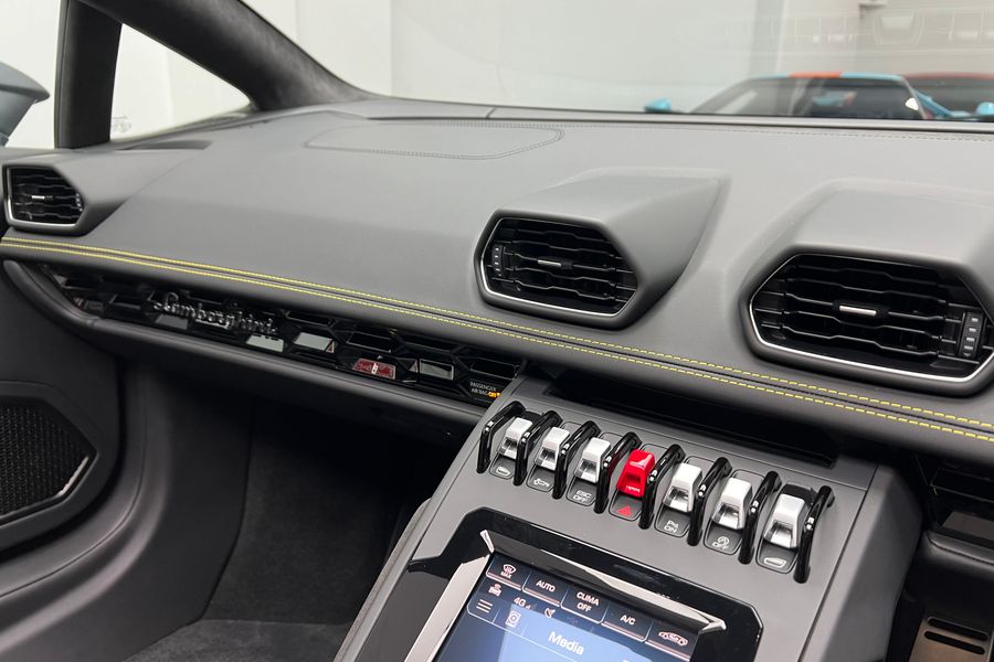 2023 Lamborghini Huracan Evo Spyder