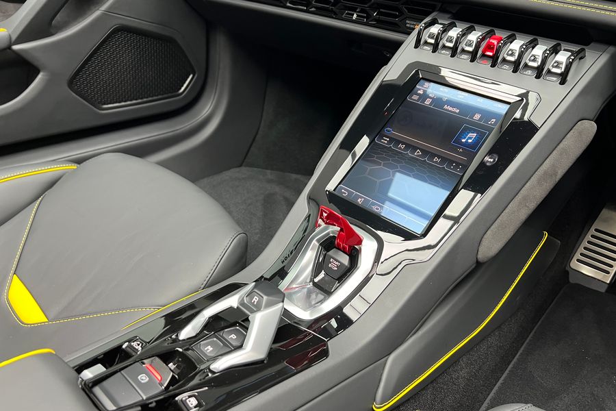 2023 Lamborghini Huracan Evo Spyder