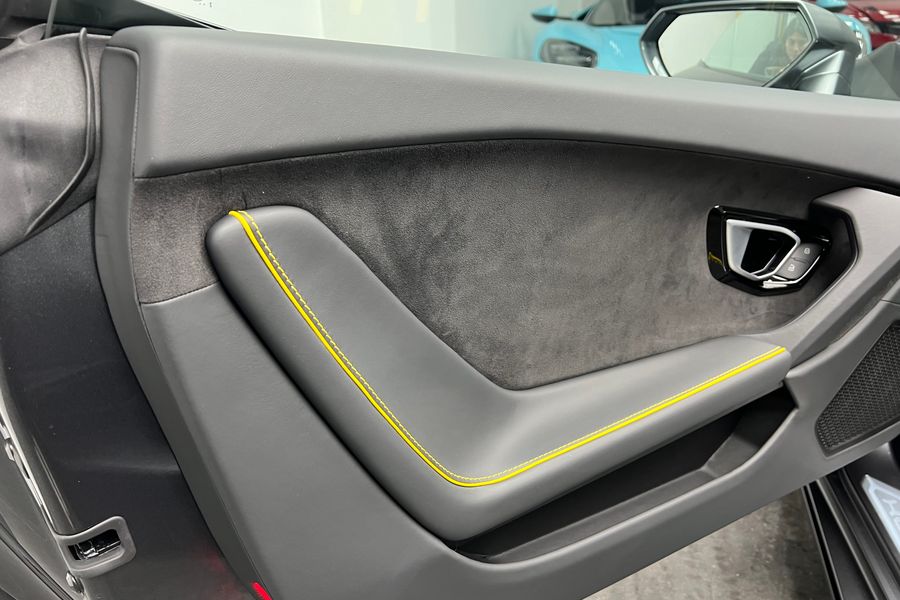 2023 Lamborghini Huracan Evo Spyder