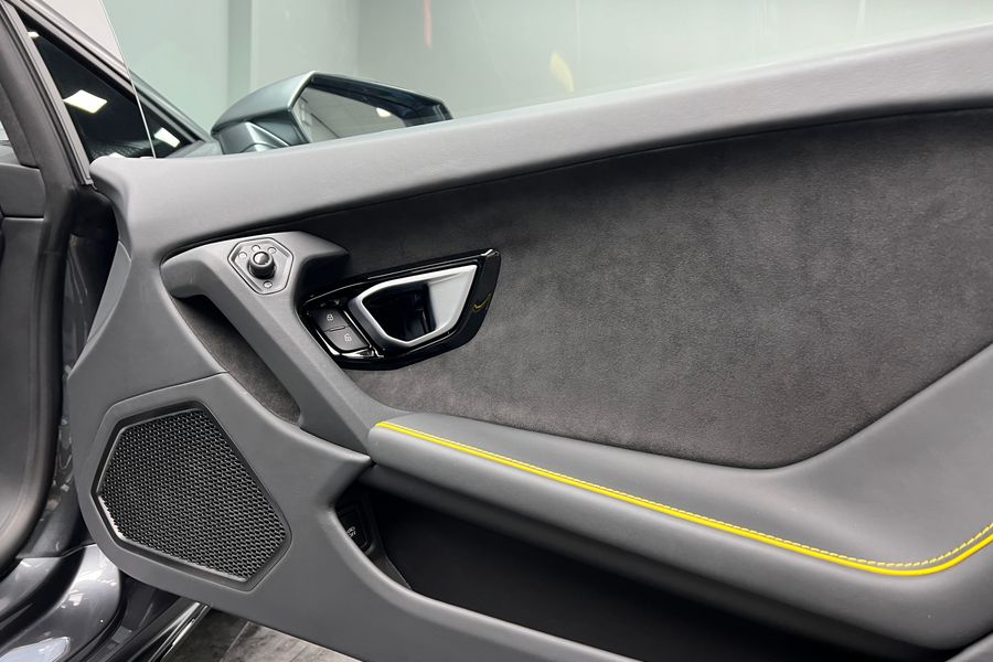2023 Lamborghini Huracan Evo Spyder