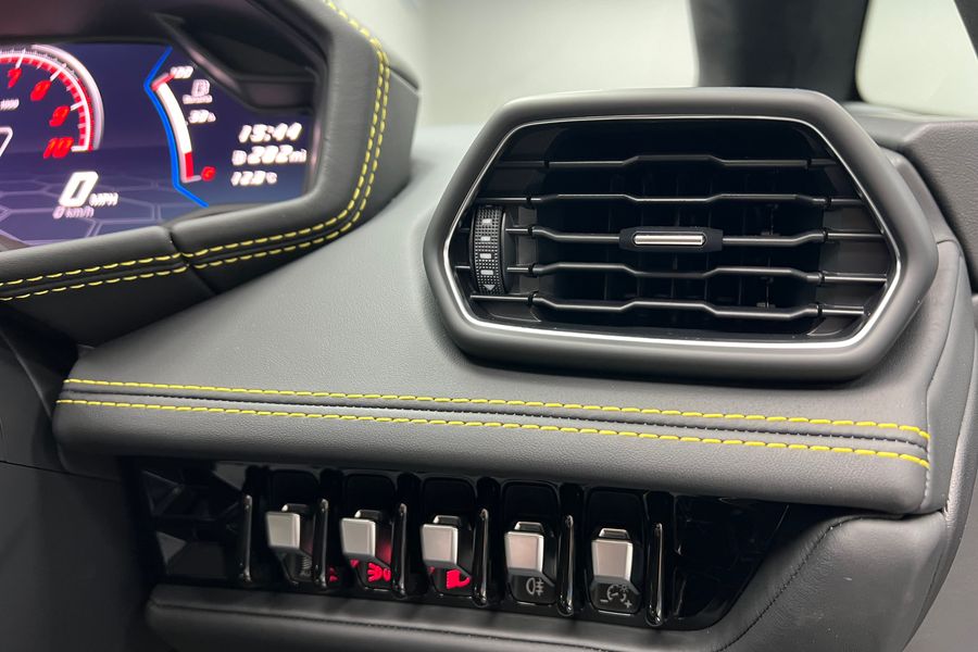 2023 Lamborghini Huracan Evo Spyder