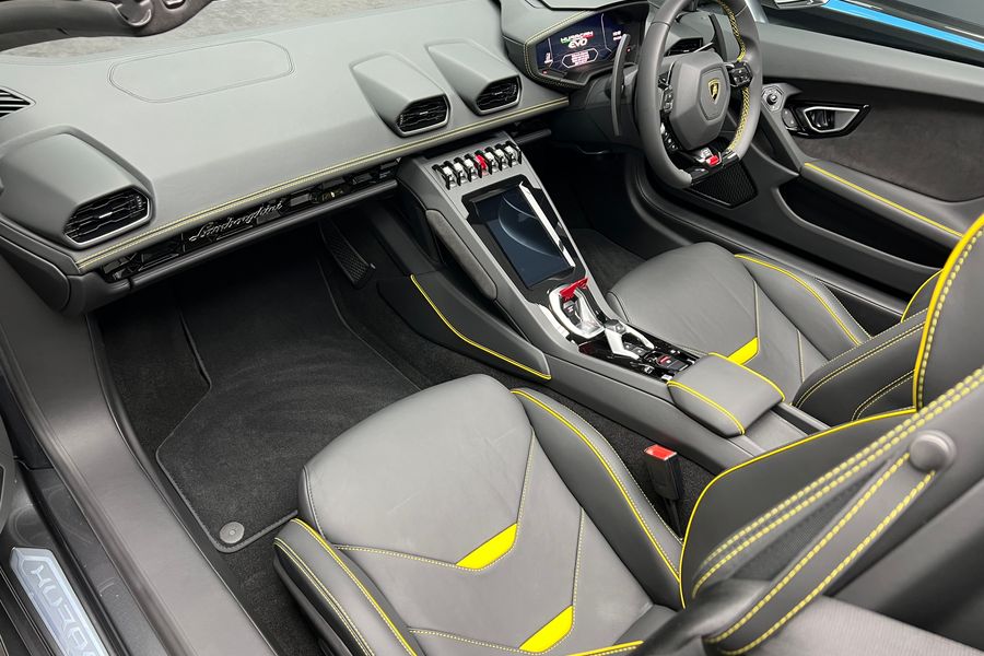 2023 Lamborghini Huracan Evo Spyder