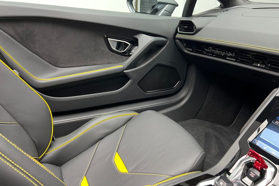 2023 Lamborghini Huracan Evo Spyder