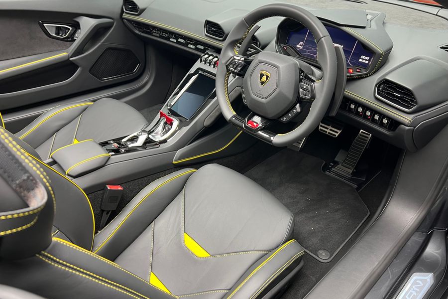 2023 Lamborghini Huracan Evo Spyder