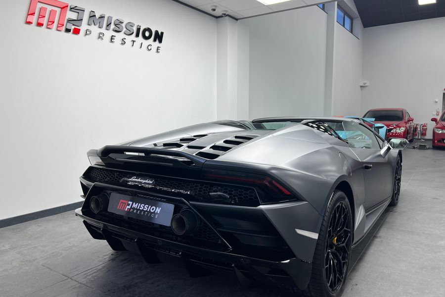 2023 Lamborghini Huracan Evo Spyder
