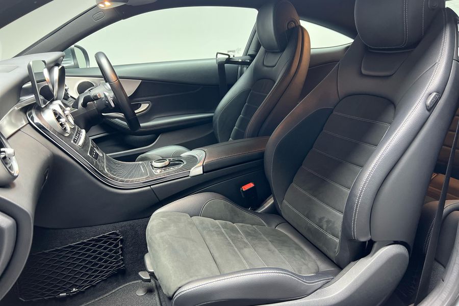2019 Mercedes-Benz C200 AMG-line