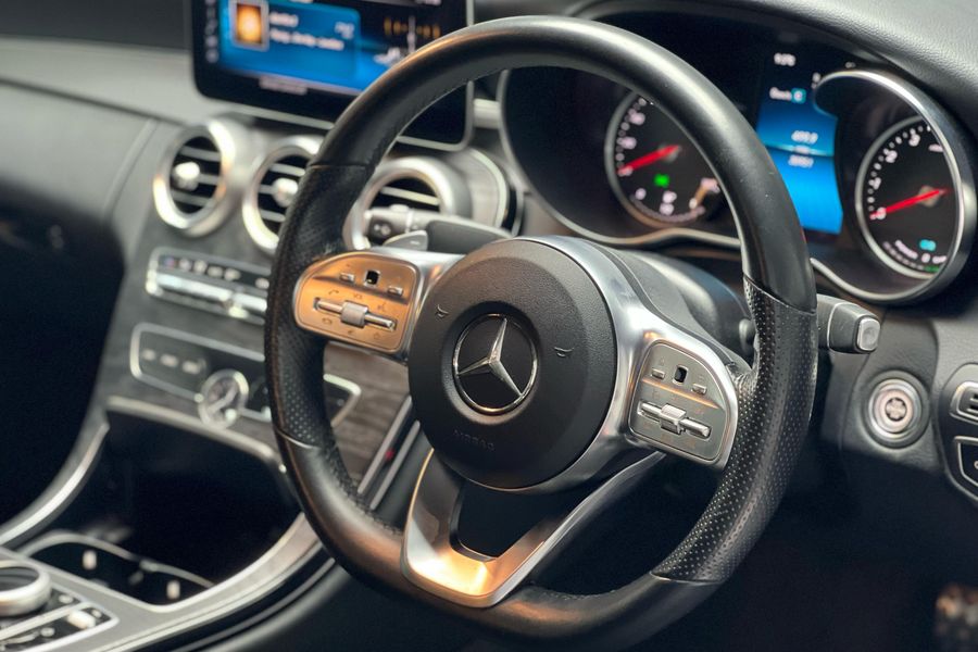 2019 Mercedes-Benz C200 AMG-line