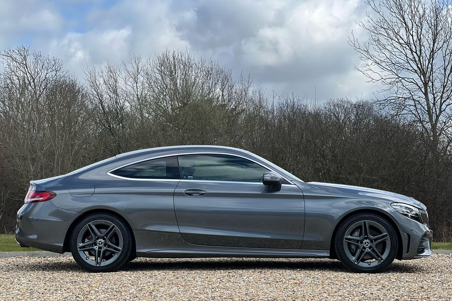 2019 Mercedes-Benz C200 AMG-line