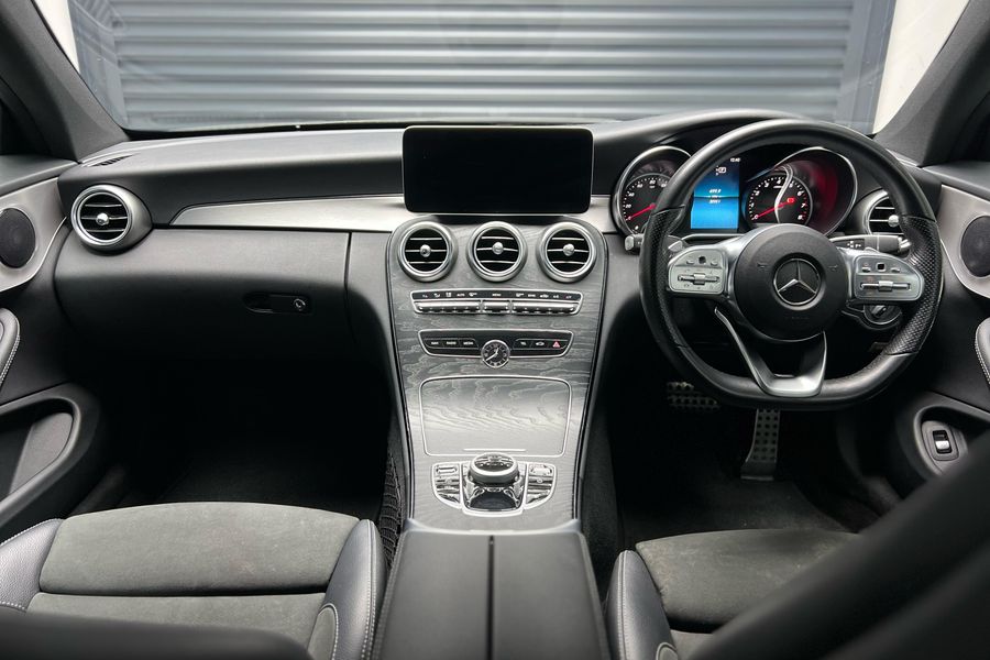 2019 Mercedes-Benz C200 AMG-line