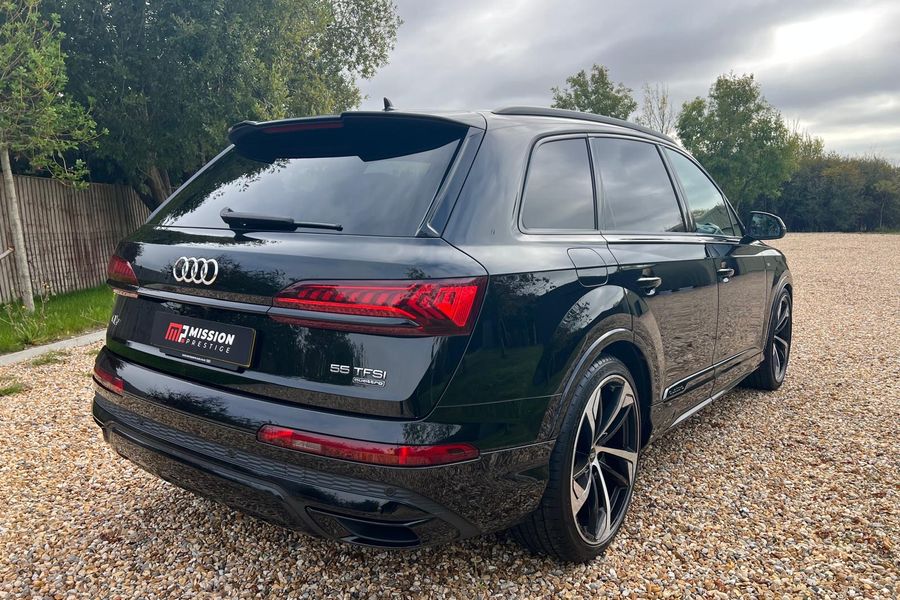 2022 Audi Q7 Black Edition
