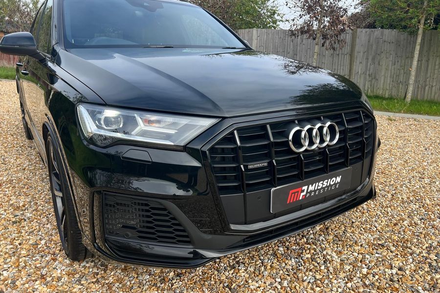 2022 Audi Q7 Black Edition