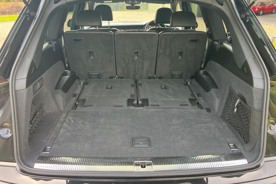 2022 Audi Q7 Black Edition