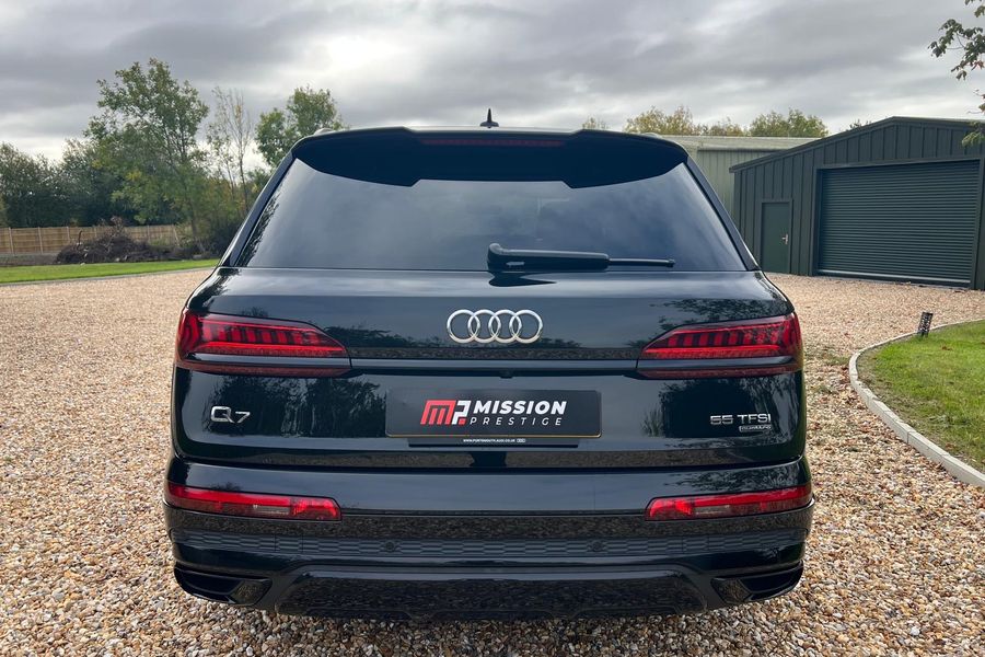 2022 Audi Q7 Black Edition