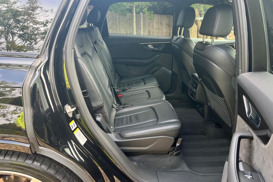 2022 Audi Q7 Black Edition
