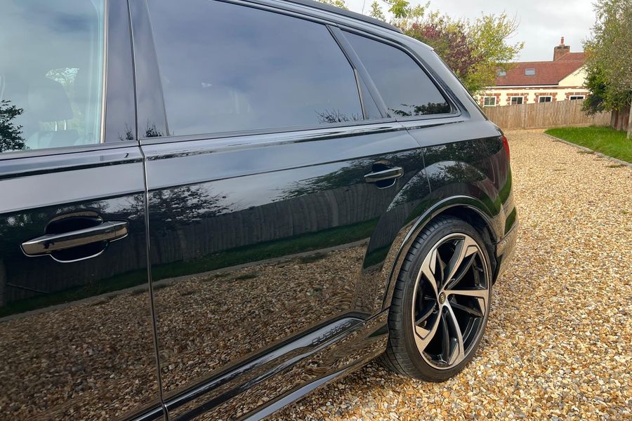 2022 Audi Q7 Black Edition