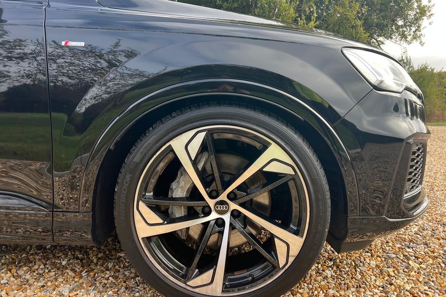 2022 Audi Q7 Black Edition