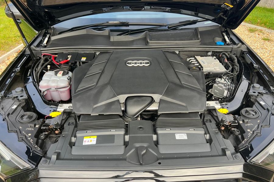 2022 Audi Q7 Black Edition