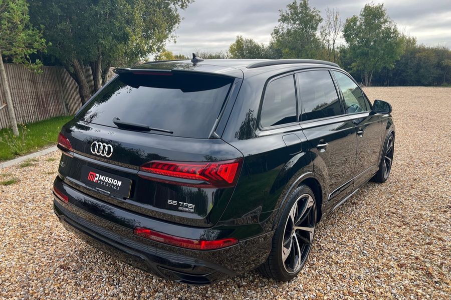 2022 Audi Q7 Black Edition