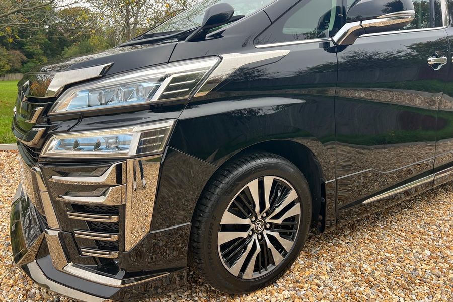 2018 Toyota Vellfire