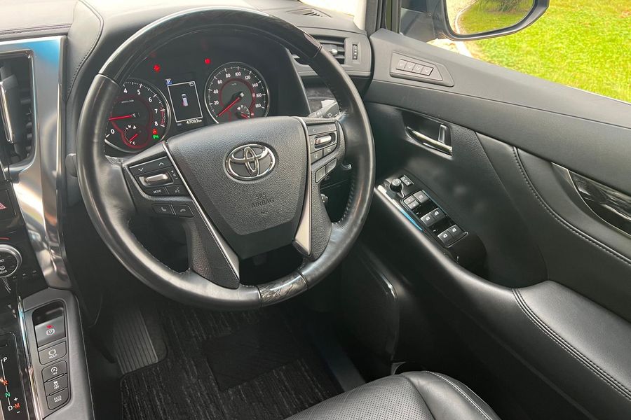 2018 Toyota Vellfire