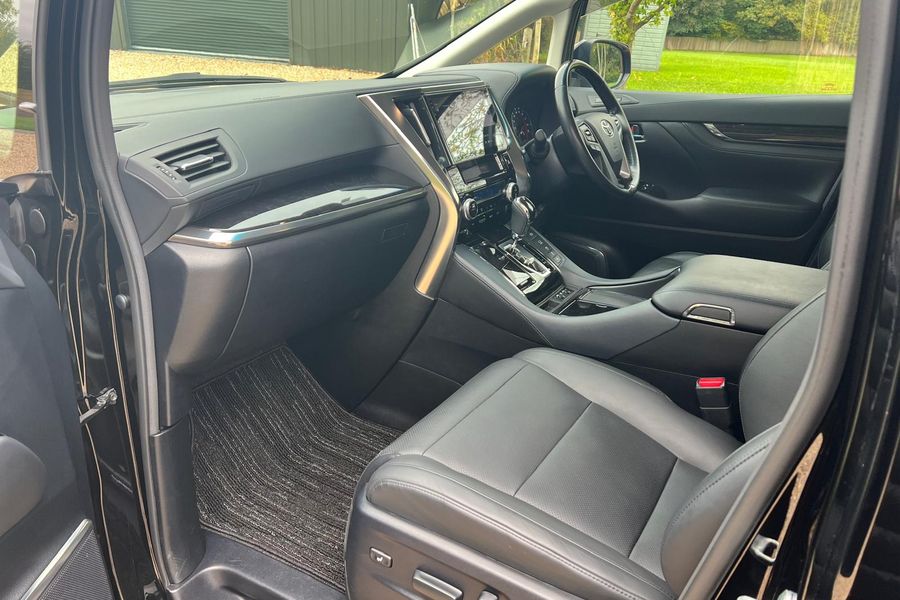 2018 Toyota Vellfire