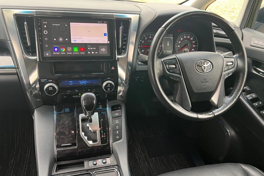 2018 Toyota Vellfire
